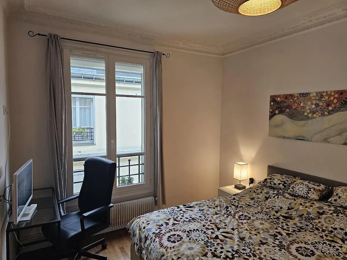 Montmartre Beautiful 67 M2 Apartment With Gym & Balcony Paris França
