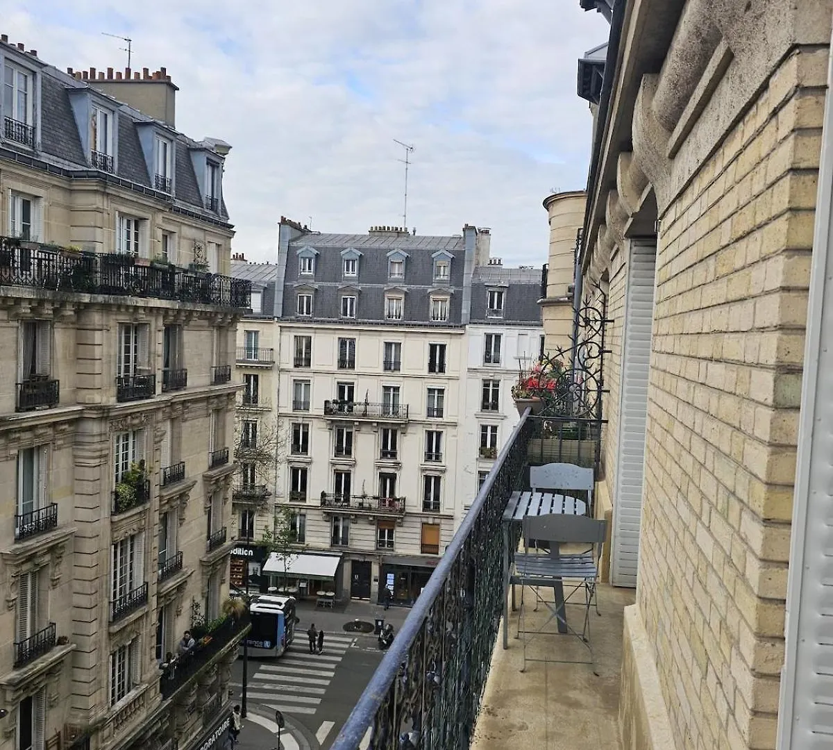 Montmartre Beautiful 67 M2 Apartment With Gym & Balcony Paris França