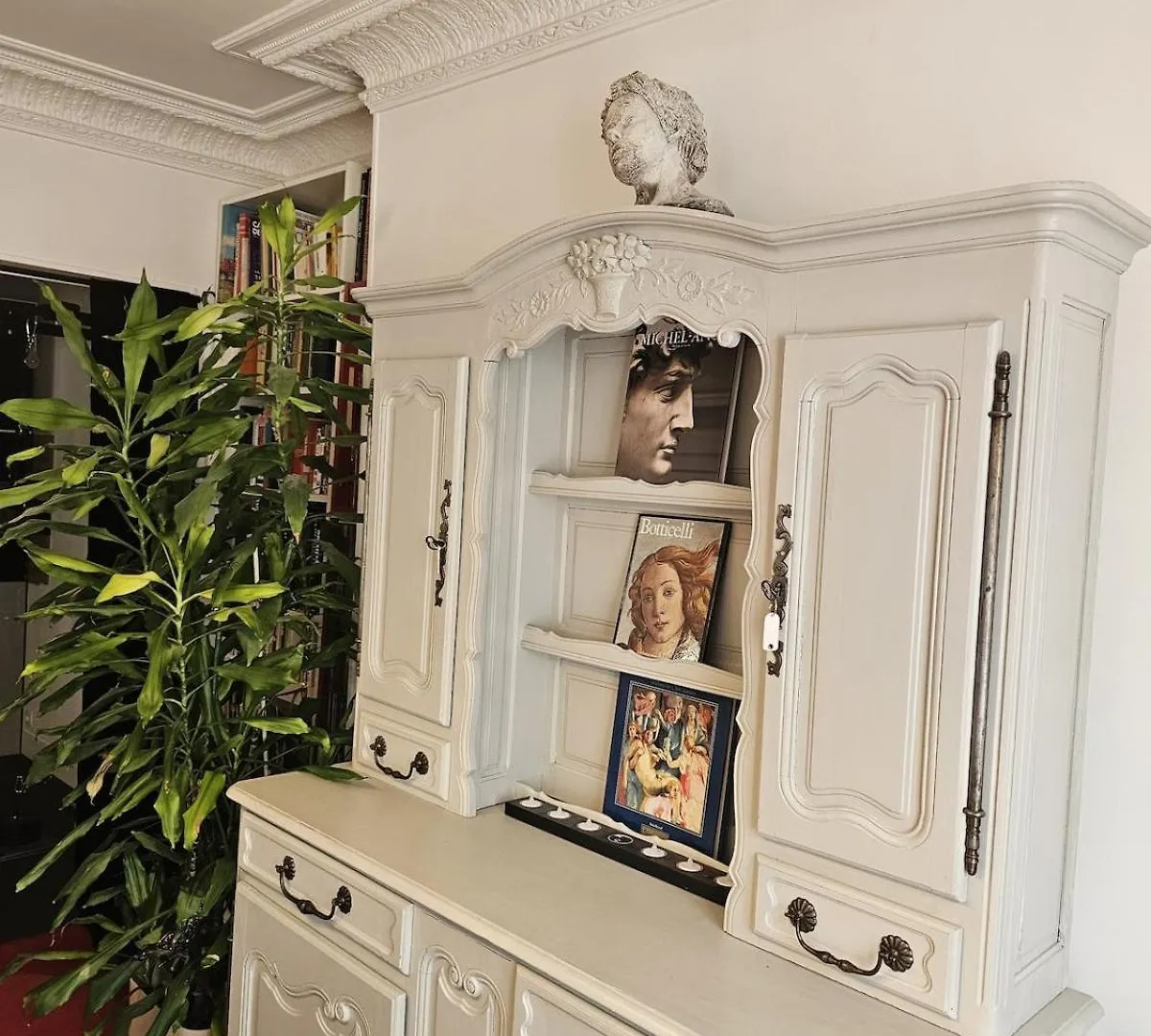 Montmartre Beautiful 67 M2 Apartment With Gym & Balcony Paris